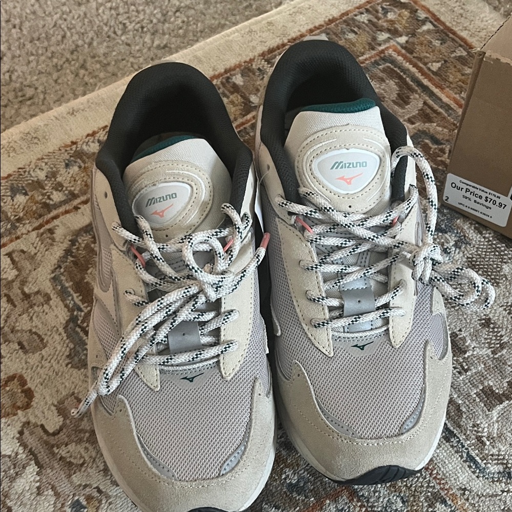 Mizuno Men's Cream and Gray Athletic Shoes NWT